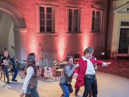 Theaterabend 2025